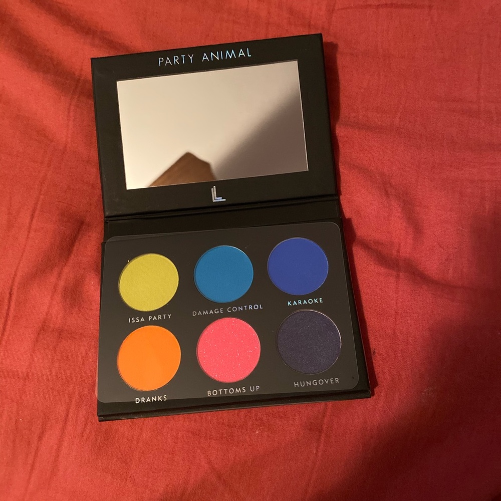 Party animal eye shadow - Picture 2 of 2